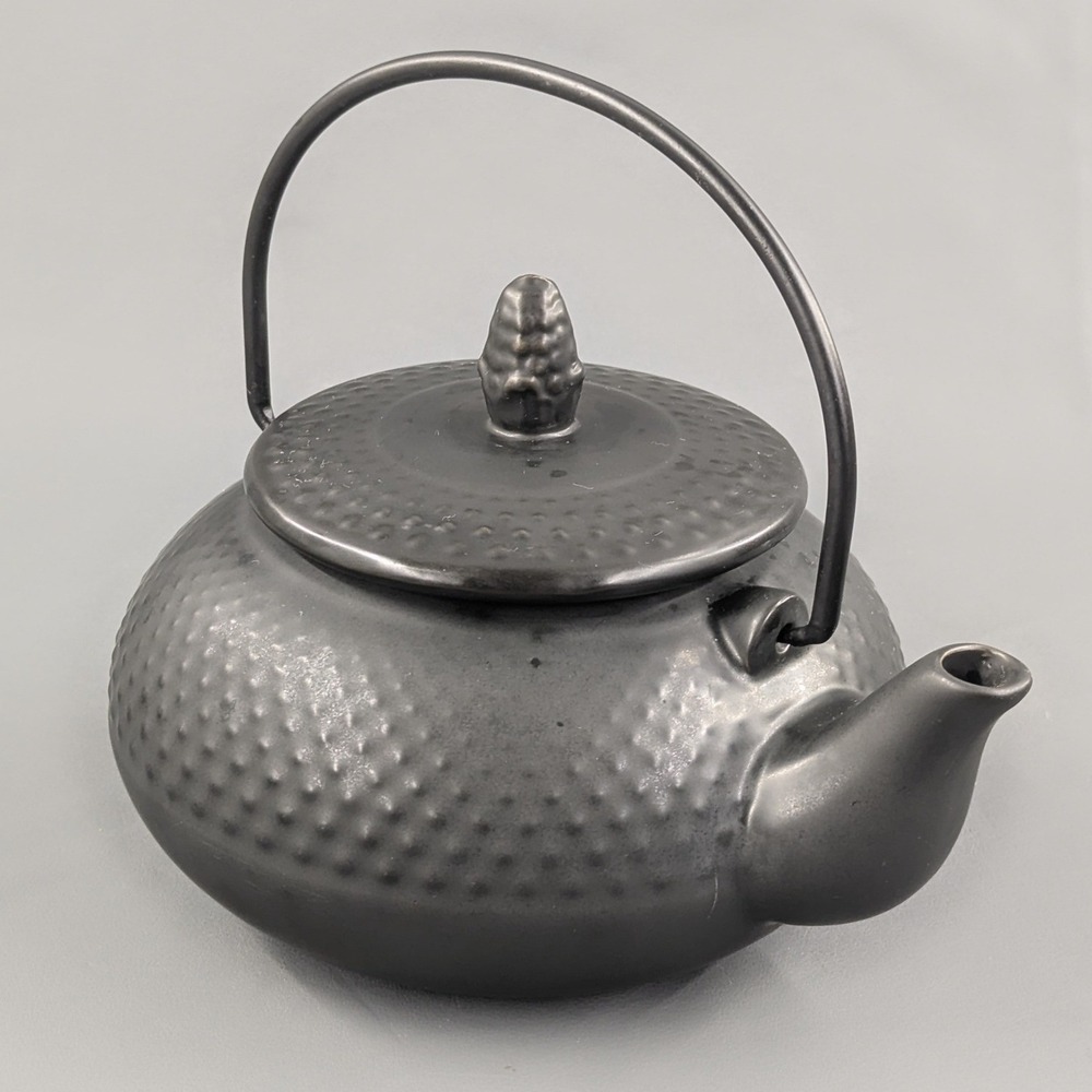 Morris Design Black Ceramic Hobnail Teapot with Infuser and Metal Handle
